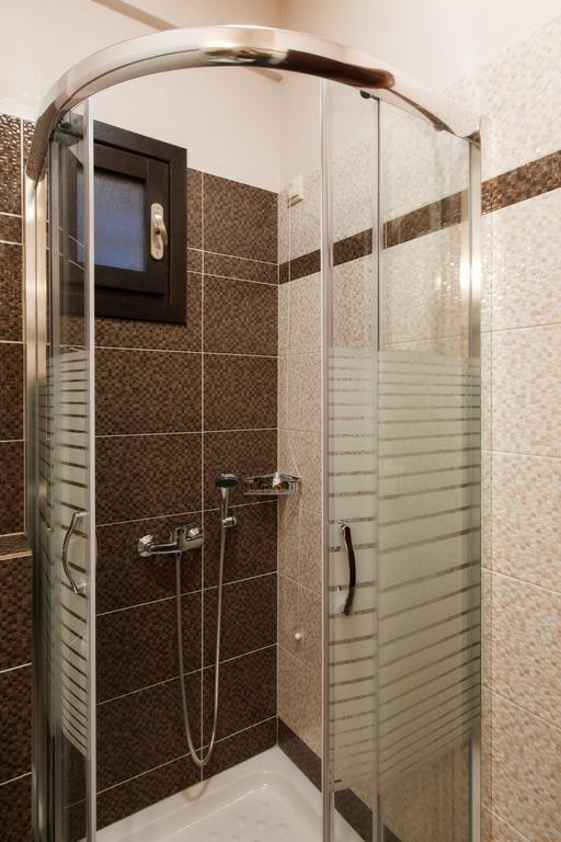 Greco Hotel Koropi Ngoại thất bức ảnh