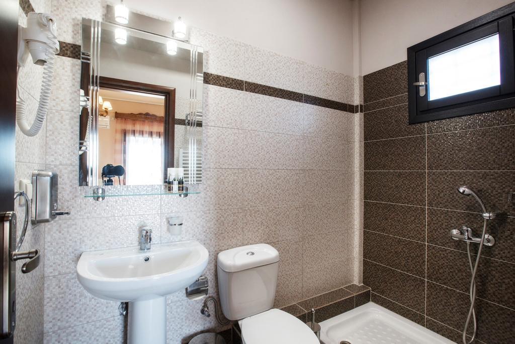 Greco Hotel Koropi Ngoại thất bức ảnh